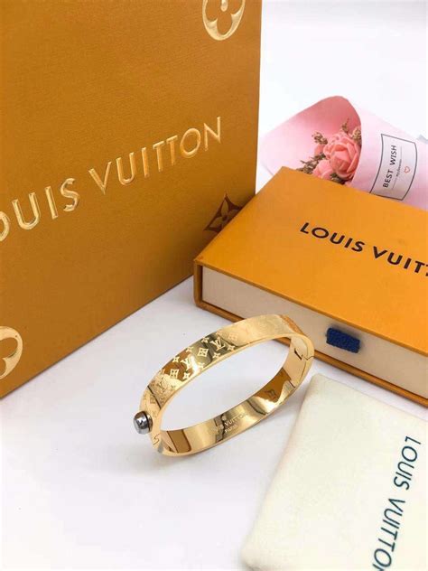 louis vuitton bracciale verniciato|louis vuitton diamond bracelet.